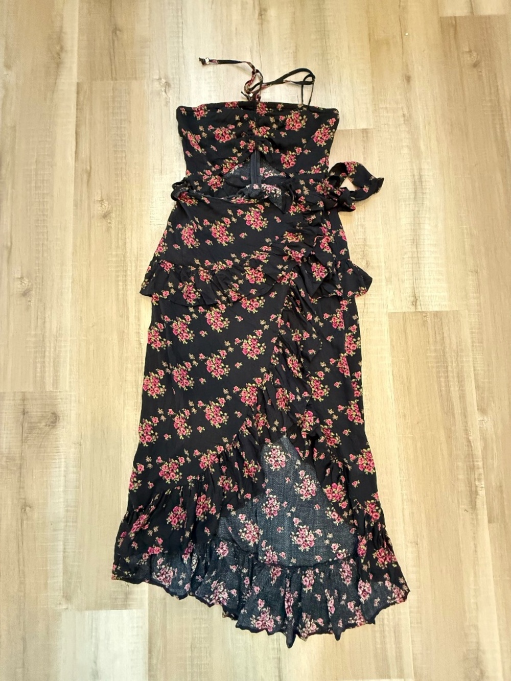 Forever 21 Maxi Floral Dress with Asymmetrical Ruffled High-low Hem Size Medium